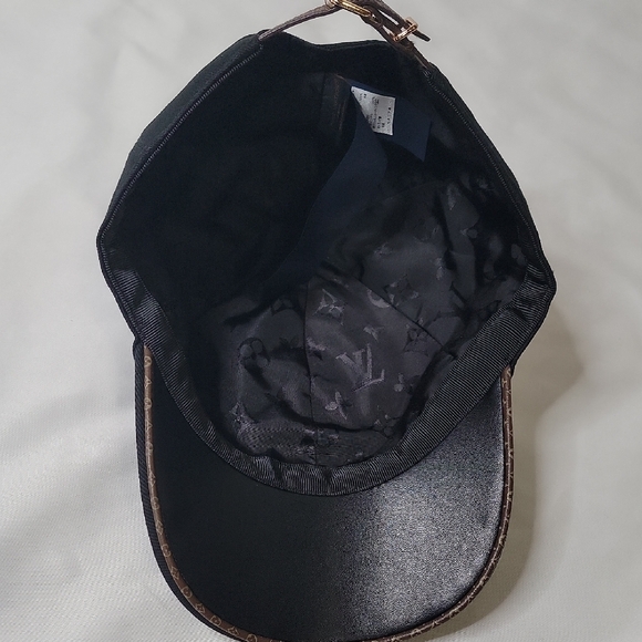 Louis Vuitton Black Cap with Gold Emblem - Picture 4 of 5